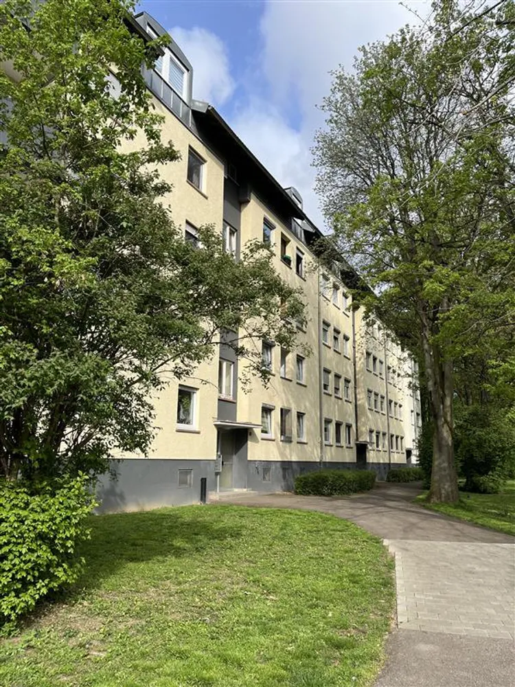 4 Zimmer Wohnung mit 76 m² in Stuttgart – Bild 1