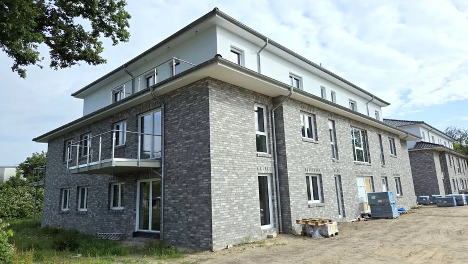 2 Zimmer Wohnung mit 77 m² in Delmenhorst – Bild 2