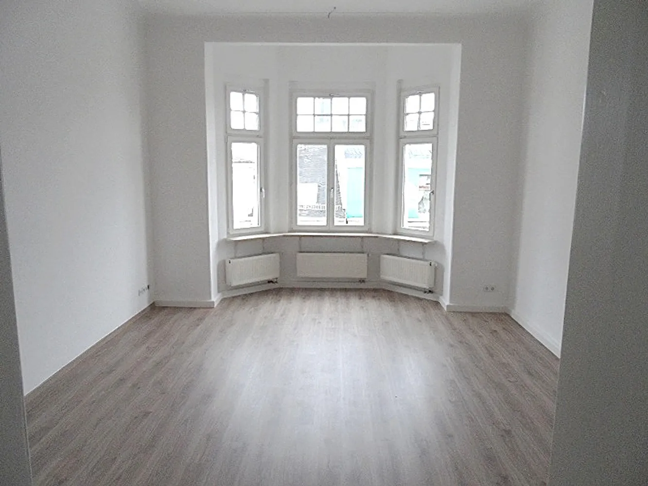 3 Zimmer Wohnung mit 103 m² in Zwickau – Bild 1