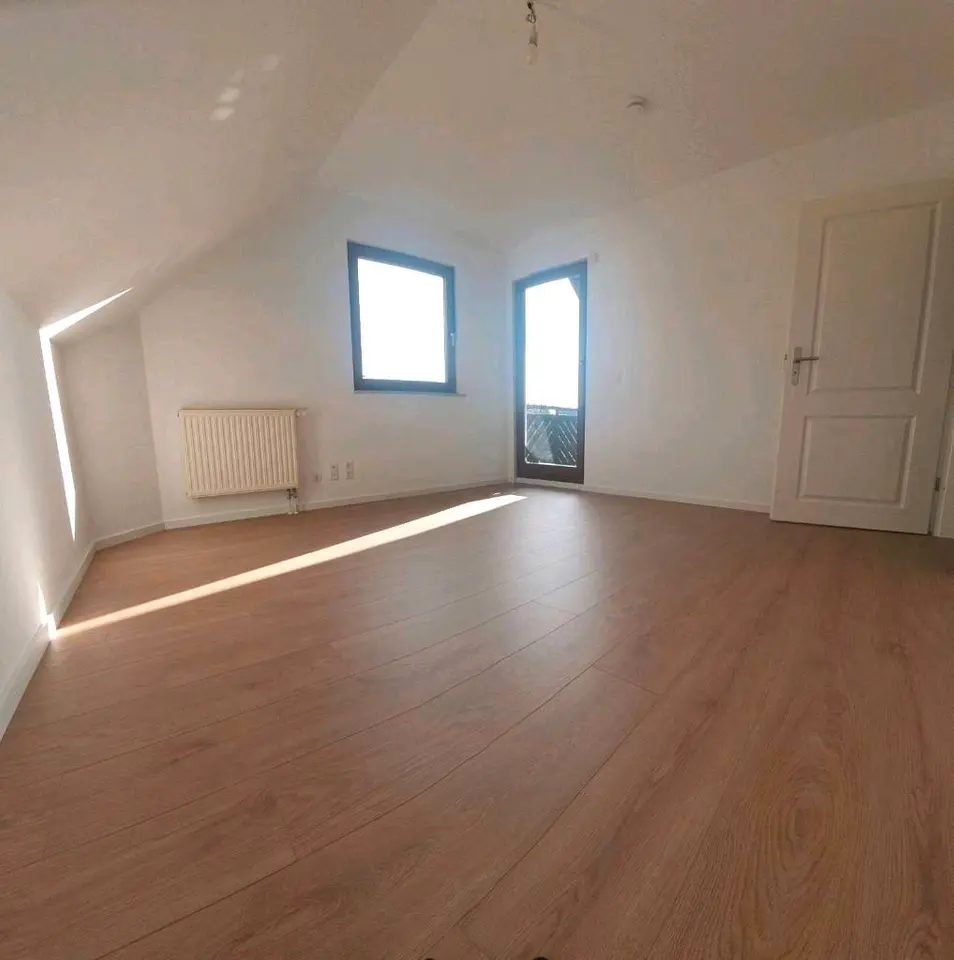 4 Zimmer Haus mit 142 m² in Oranienburg – Bild 1