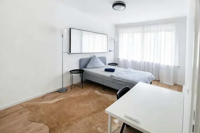WG-Zimmer mit 12 m² in München – Bild 2