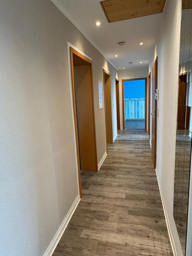 4 Zimmer Wohnung mit 96 m² in Halle (Saale) – Bild 1