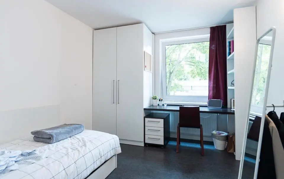 WG-Zimmer mit 15 m² in Frankfurt am Main – Bild 1