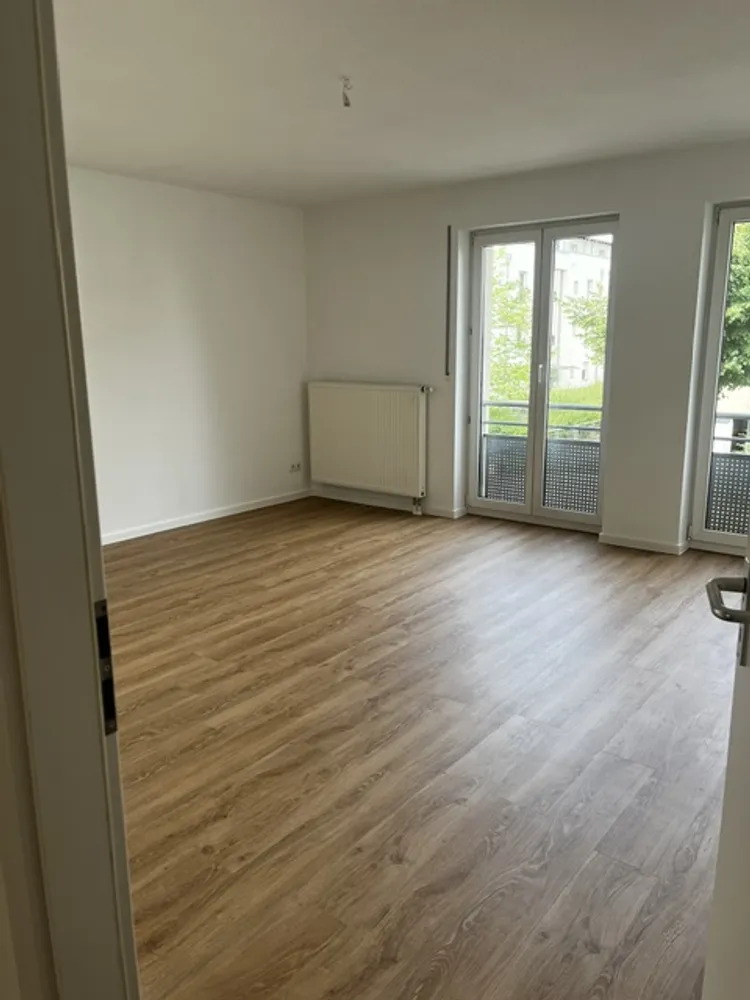 2 Zimmer Wohnung mit 69 m² in Dresden – Bild 2