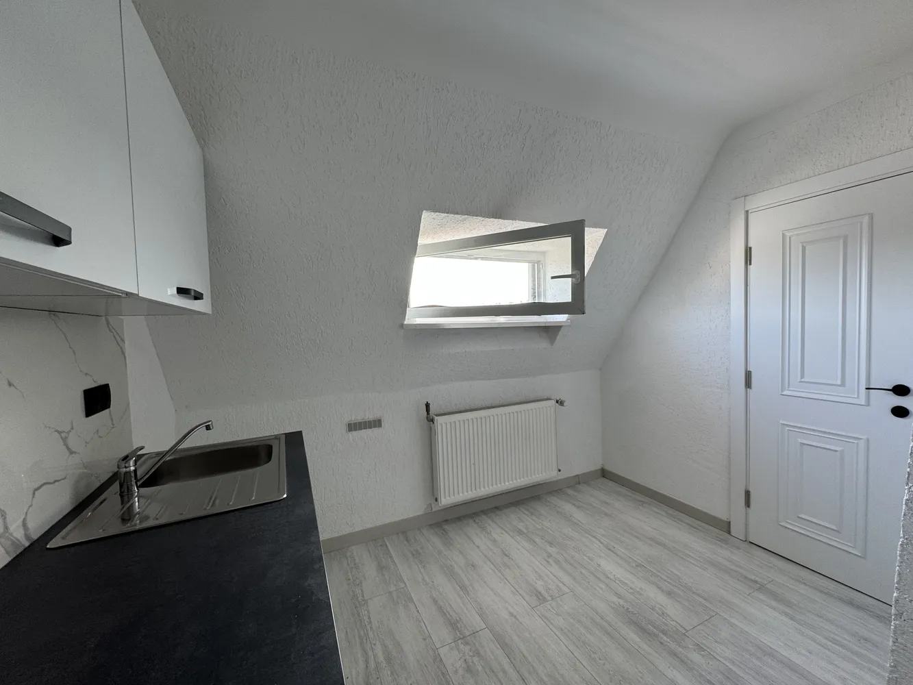 1 Zimmer Wohnung mit 20 m² in Saarbrücken – Bild 2