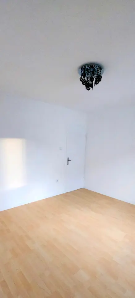 WG-Zimmer mit 98 m² in Stuttgart – Bild 1