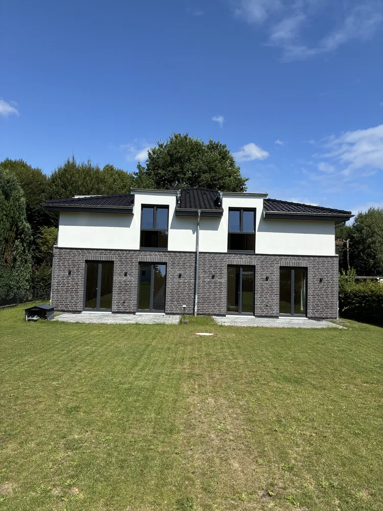 6 Zimmer Haus mit 150 m² in Hamburg – Bild 1