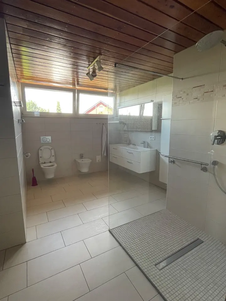 8 Zimmer Wohnung mit 200 m² in Aalen – Bild 7