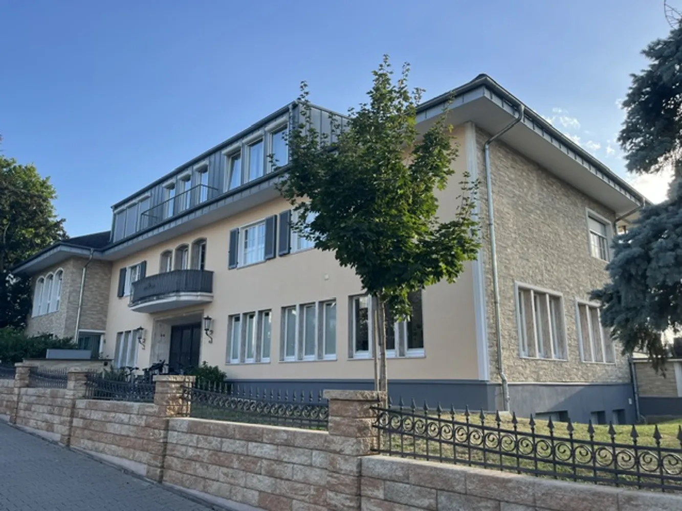 2 Zimmer Wohnung mit 62 m² in Frankfurt am Main – Bild 1