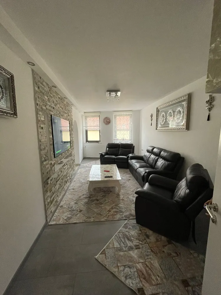 4 Zimmer Wohnung mit 120 m² in Ludwigshafen am Rhein – Bild 1