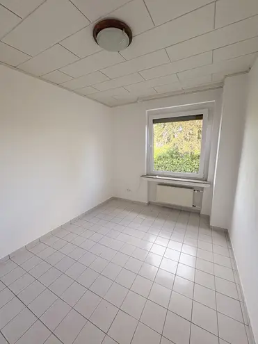 4 Zimmer Wohnung mit 96 m² in Düsseldorf – Bild 3