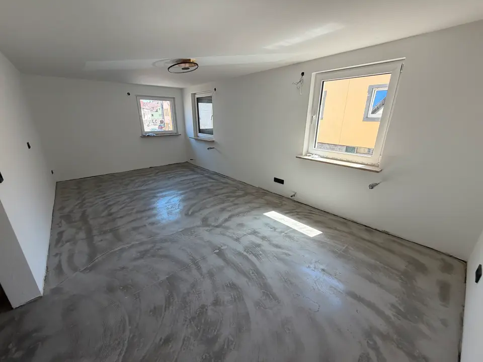 5 Zimmer Wohnung mit 130 m² in Würzburg – Bild 1