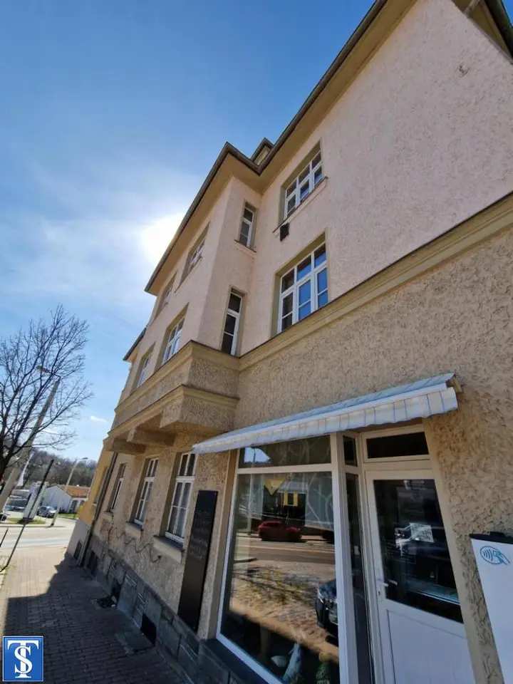 4 Zimmer Wohnung mit 100 m² in Plauen – Bild 2