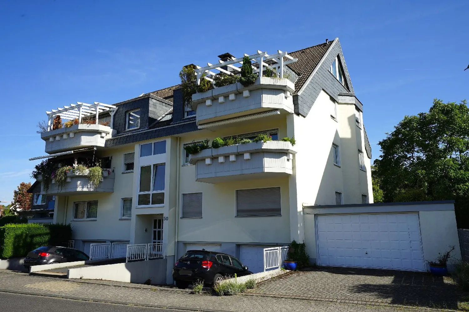 3 Zimmer Wohnung mit 94 m² in Leverkusen – Bild 1