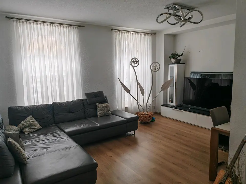 3 Zimmer Wohnung mit 77 m² in Plauen – Bild 1