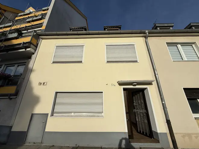 8 Zimmer Haus mit 170 m² in Köln – Bild 1