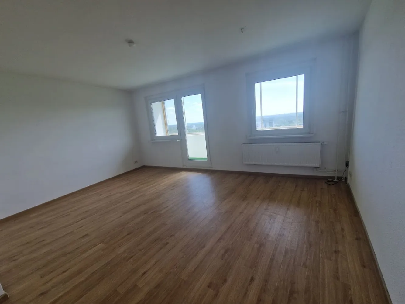 4 Zimmer Wohnung mit 86 m² in Neubrandenburg – Bild 1