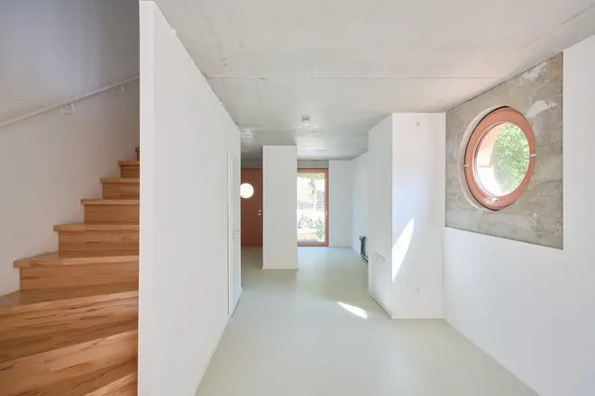 5 Zimmer Haus mit 104 m² in Wiesbaden – Bild 2