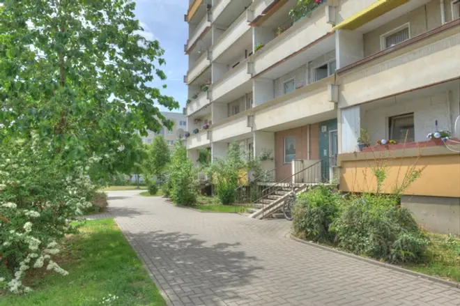 3 Zimmer Wohnung mit 70 m² in Halle (Saale) – Bild 2