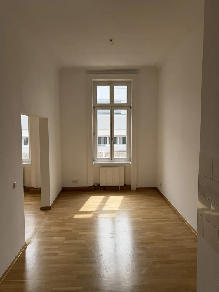5 Zimmer Wohnung mit 120 m² in Wiesbaden – Bild 1
