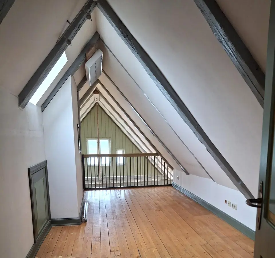 8 Zimmer Wohnung mit 200 m² in Lüneburg – Bild 7