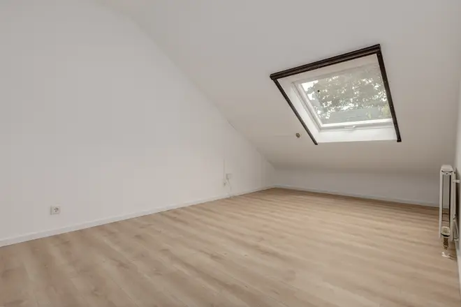 6 Zimmer Haus mit 143 m² in Frankfurt am Main – Bild 11