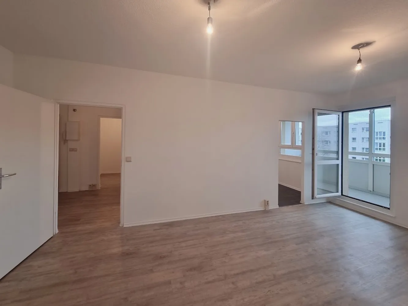 4 Zimmer Wohnung mit 77 m² in Dresden – Bild 2