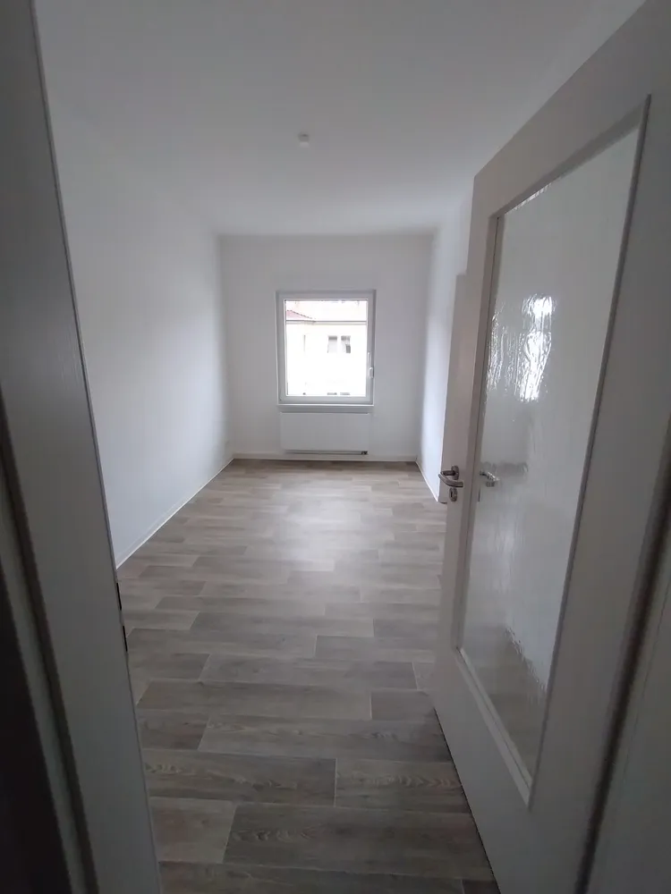 4 Zimmer Wohnung mit 96 m² in Dessau-Roßlau – Bild 2