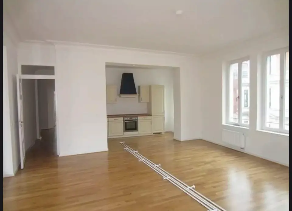 4 Zimmer Wohnung mit 118 m² in Leipzig – Bild 2