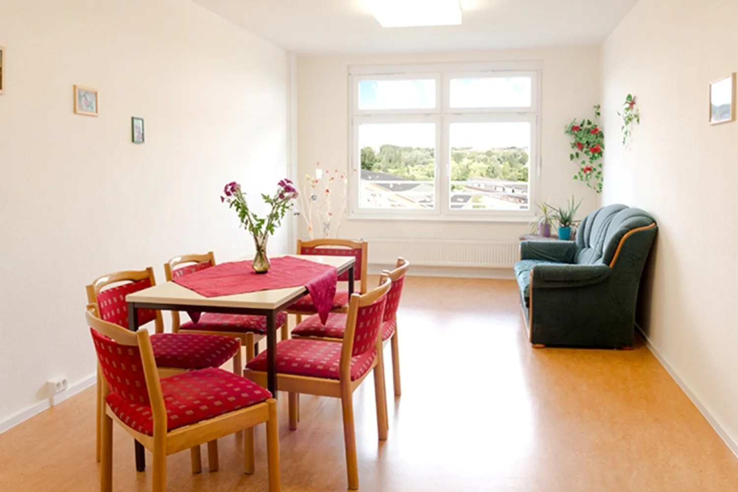 2 Zimmer Wohnung mit 31 m² in Neubrandenburg – Bild 2