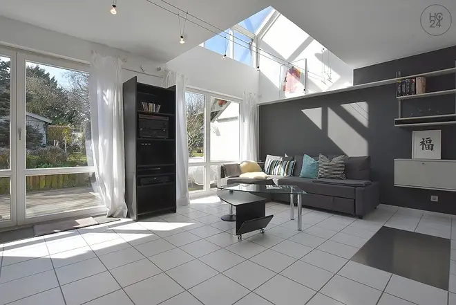 5 Zimmer Haus mit 130 m² in Stuttgart – Bild 1