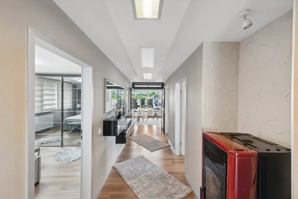 5 Zimmer Wohnung mit 150 m² in Saarbrücken – Bild 4