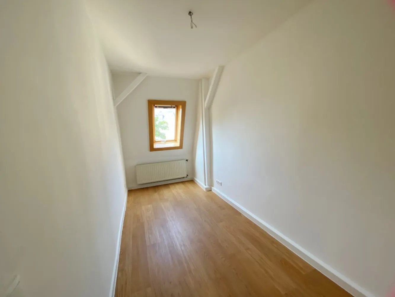 4 Zimmer Wohnung mit 95 m² in Plauen – Bild 1