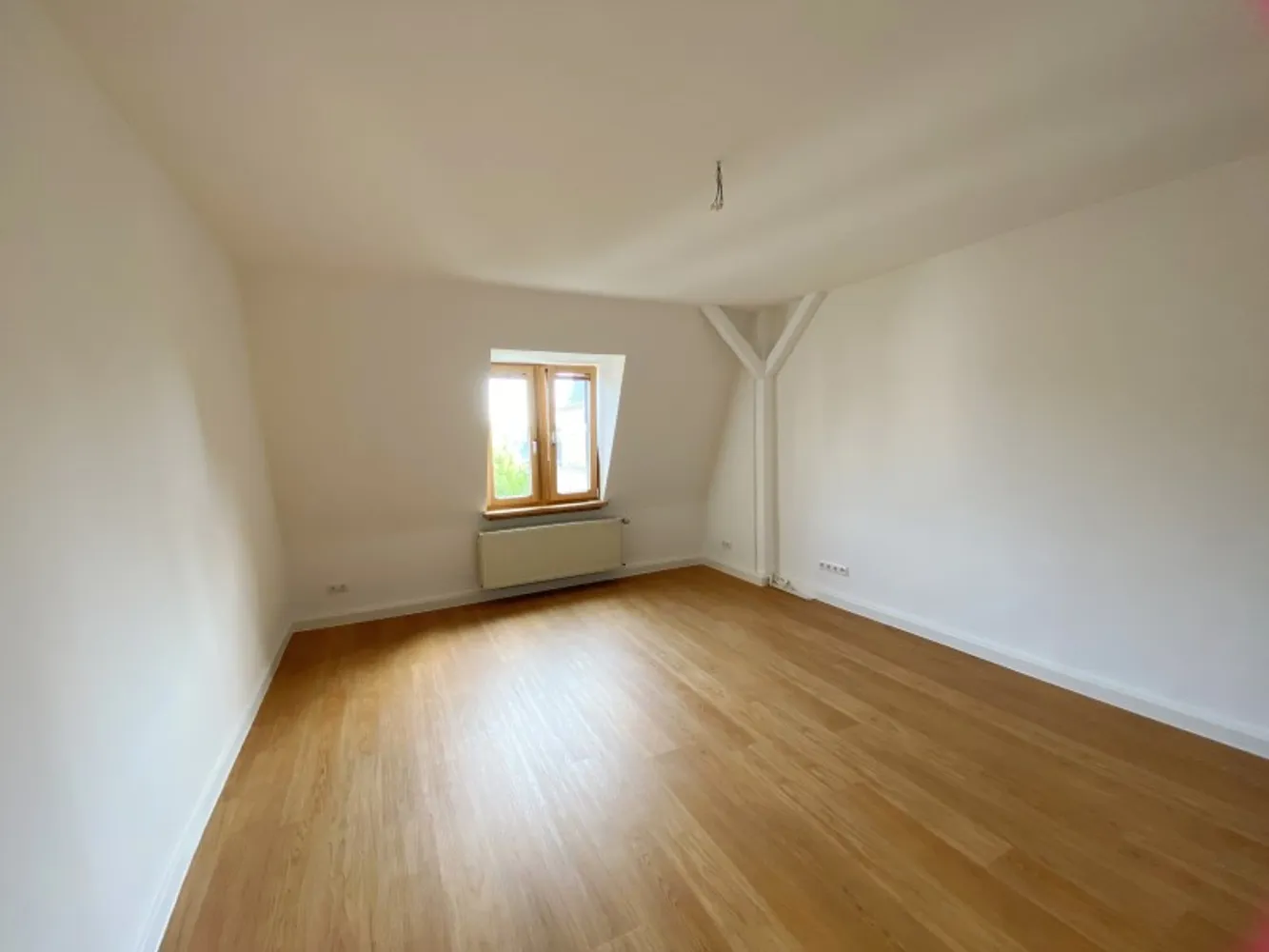 4 Zimmer Wohnung mit 95 m² in Plauen – Bild 8
