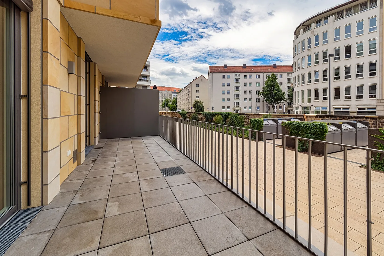2 Zimmer Wohnung mit 72 m² in Dresden – Bild 1