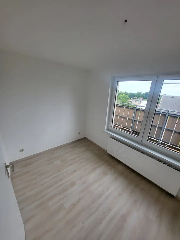 3 Zimmer Wohnung mit 81 m² in Dessau-Roßlau – Bild 2