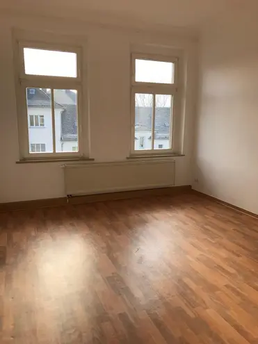 6 Zimmer Wohnung mit 150 m² in Chemnitz – Bild 1