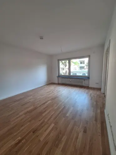 3 Zimmer Wohnung mit 100 m² in Frankfurt am Main – Bild 2