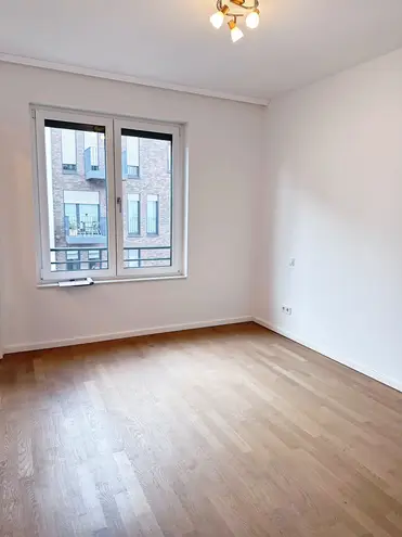 4 Zimmer Wohnung mit 120 m² in Düsseldorf – Bild 12