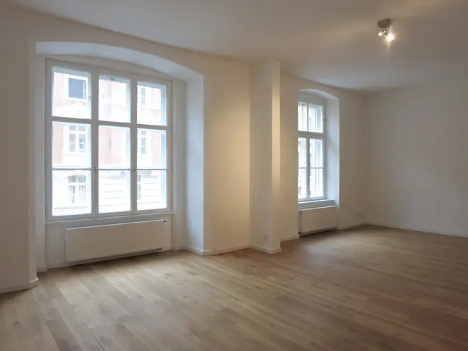 3 Zimmer Wohnung mit 141 m² in München – Bild 2