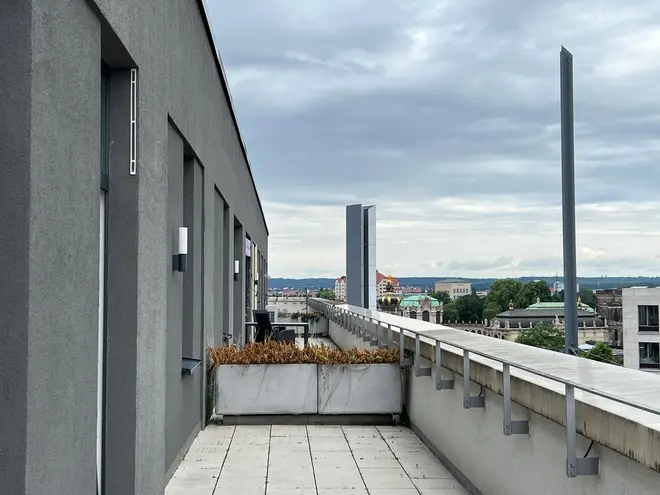 2 Zimmer Wohnung mit 102 m² in Dresden – Bild 1