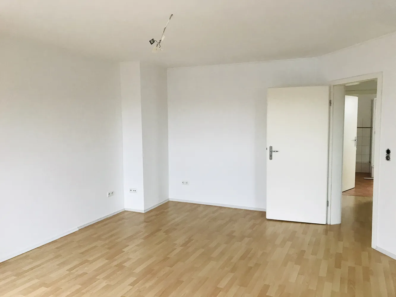4 Zimmer Wohnung mit 104 m² in Neumünster – Bild 2
