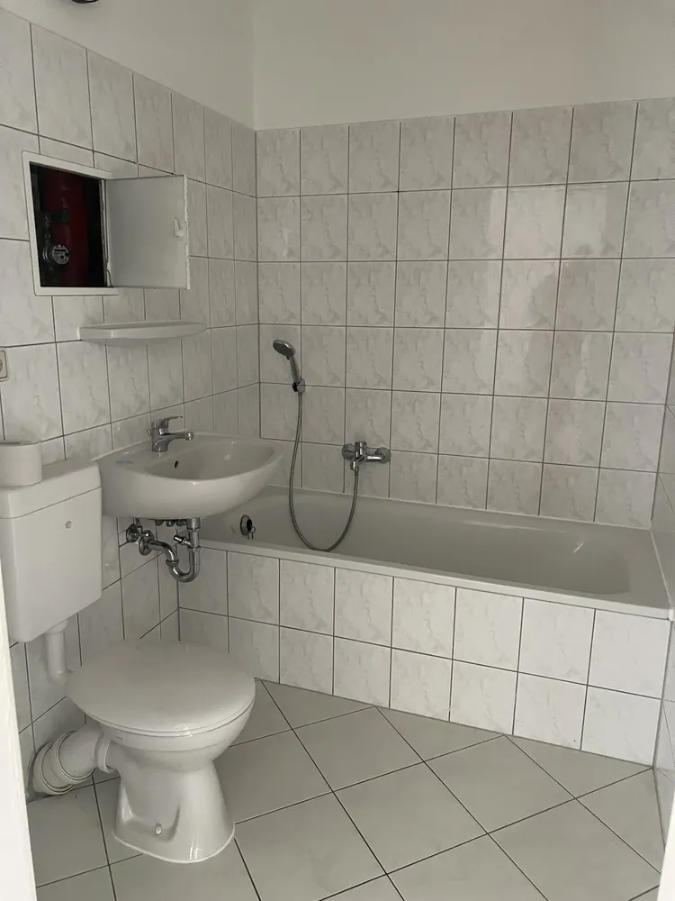 3 Zimmer Wohnung mit 60 m² in Neubrandenburg – Bild 4