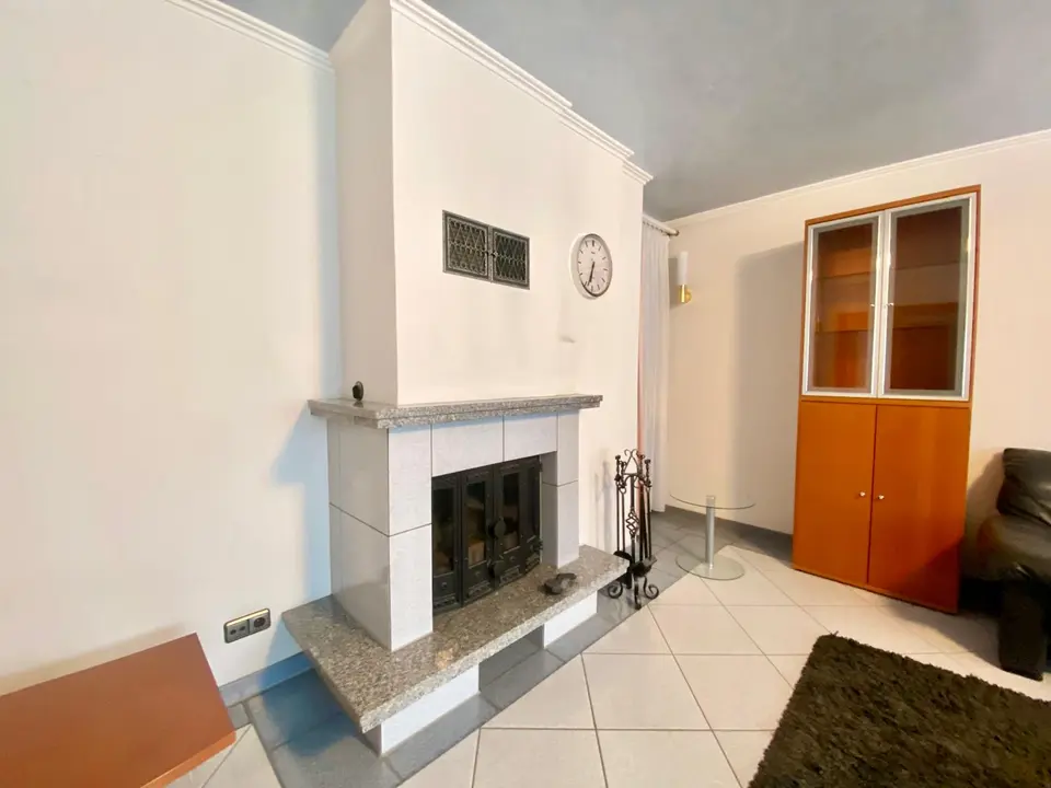 8 Zimmer Haus mit 175 m² in Neuss – Bild 2