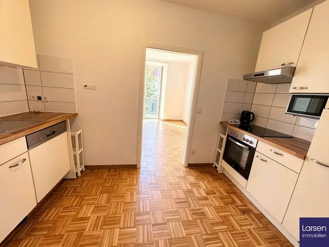 5 Zimmer Wohnung mit 120 m² in Regensburg – Bild 4