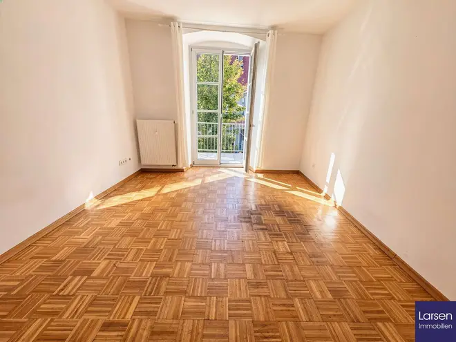 5 Zimmer Wohnung mit 120 m² in Regensburg – Bild 1
