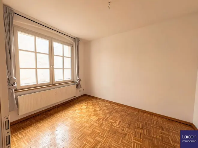 5 Zimmer Wohnung mit 120 m² in Regensburg – Bild 2