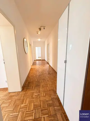 5 Zimmer Wohnung mit 120 m² in Regensburg – Bild 8