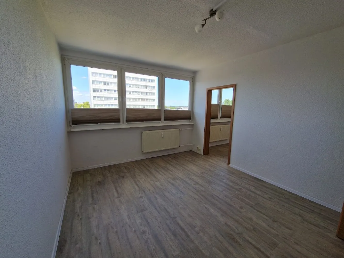 2 Zimmer Wohnung mit 42 m² in Neubrandenburg – Bild 1