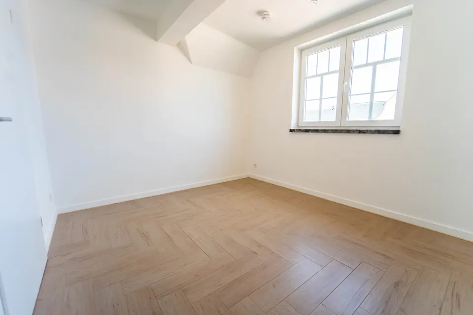 5 Zimmer Wohnung mit 163 m² in Limbach-Oberfrohna – Bild 9